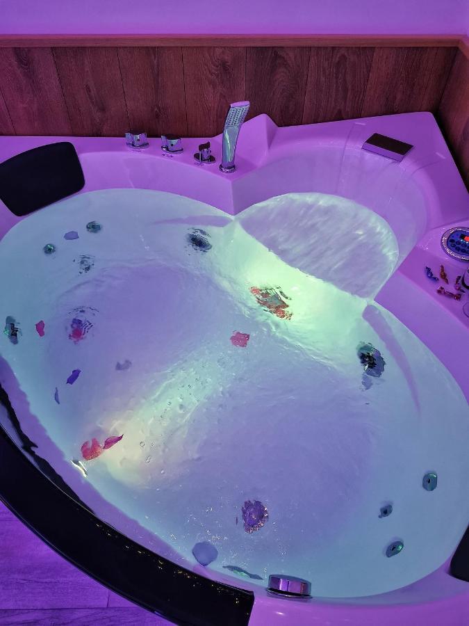 Готель Il Mare Di Roma Deluxe Лідо-ді-Остія Екстер'єр фото